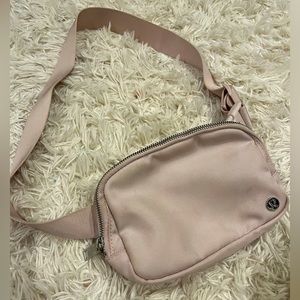 Lululemon belt bag